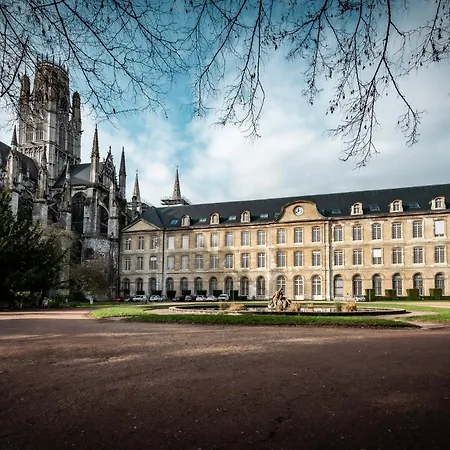 Aux Jardins De L'hotel De - Hypercentre Avec Parking Prive Apartman Rouen
