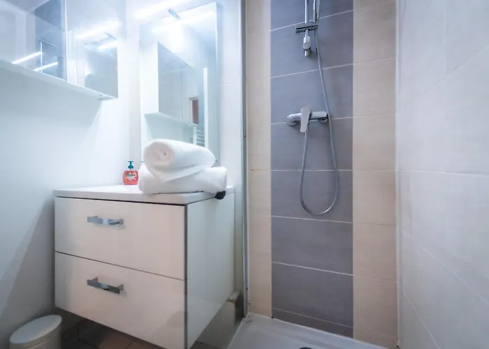 Aux Jardins De L'hotel De - Hypercentre Avec Parking Prive * 鲁昂